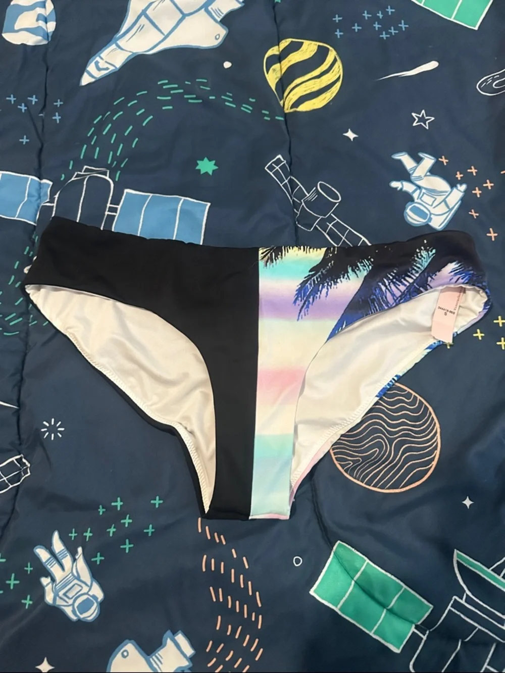Victoria Secret Bikini Bottom - Picture 1 of 5
